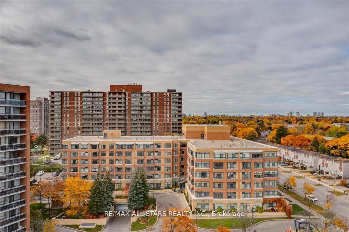 115 Bonis Ave, #413