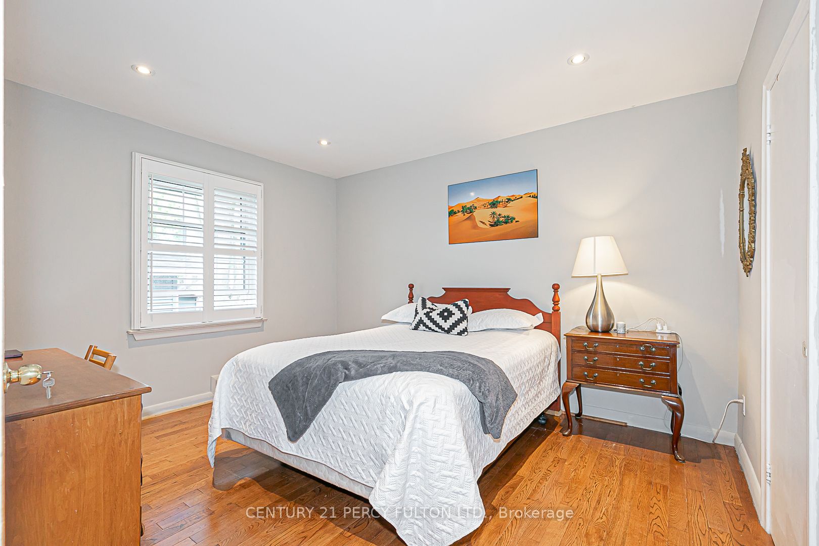 21 Willowhurst Cres E