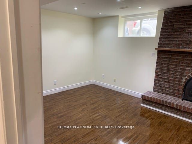 23 Heatherwood Rd