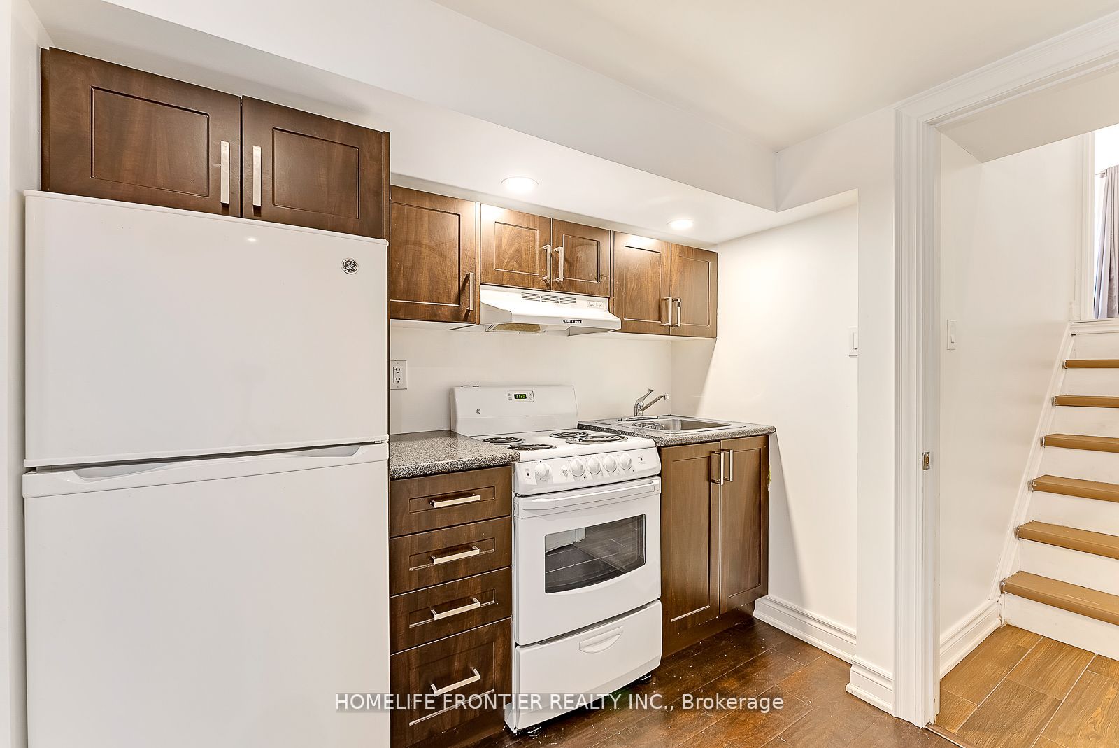 45 Mountland Dr