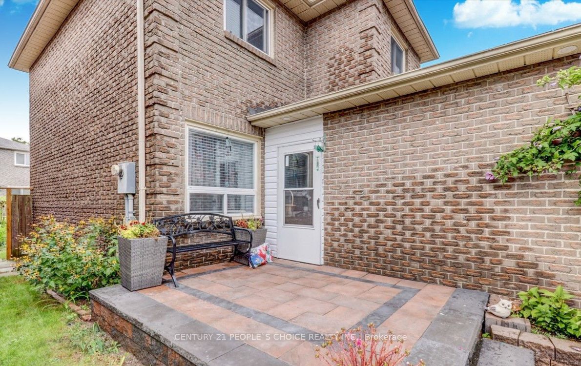 1548 Marshcourt Dr