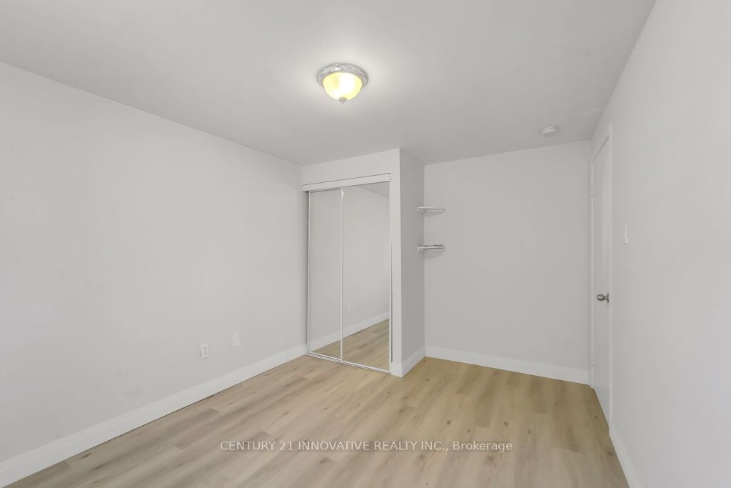 80 Coxworth Cres
