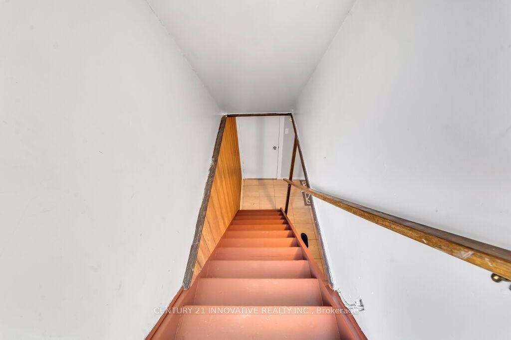 80 Coxworth Cres