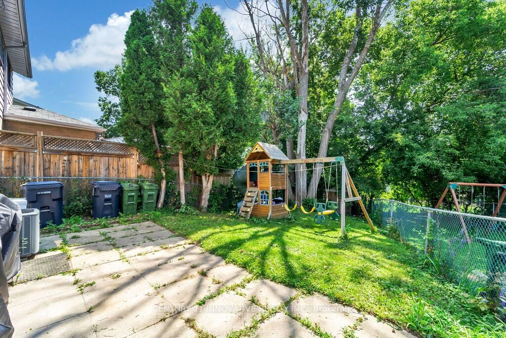 80 Coxworth Cres