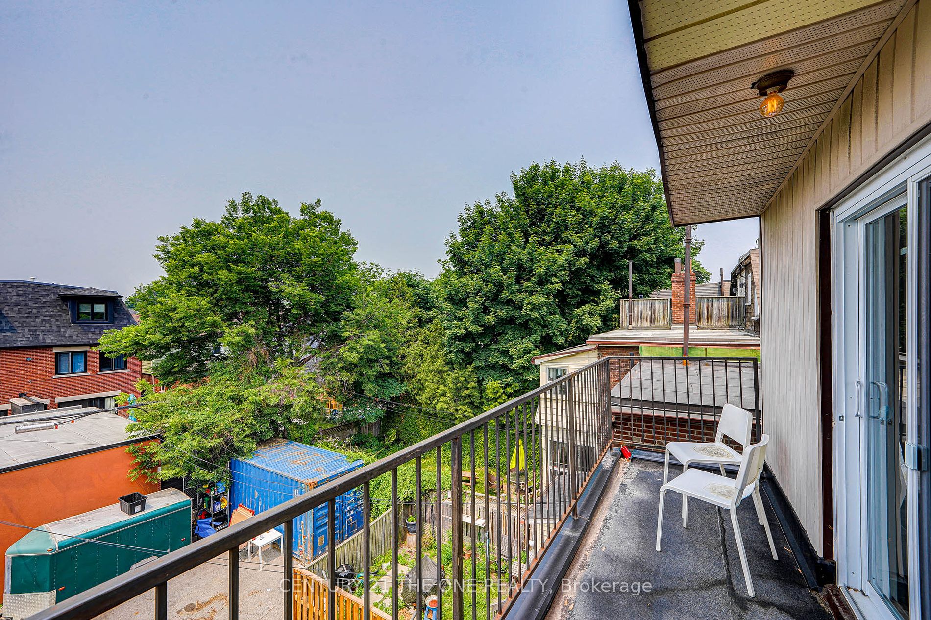 850 Carlaw Avenue, #3rd Flr