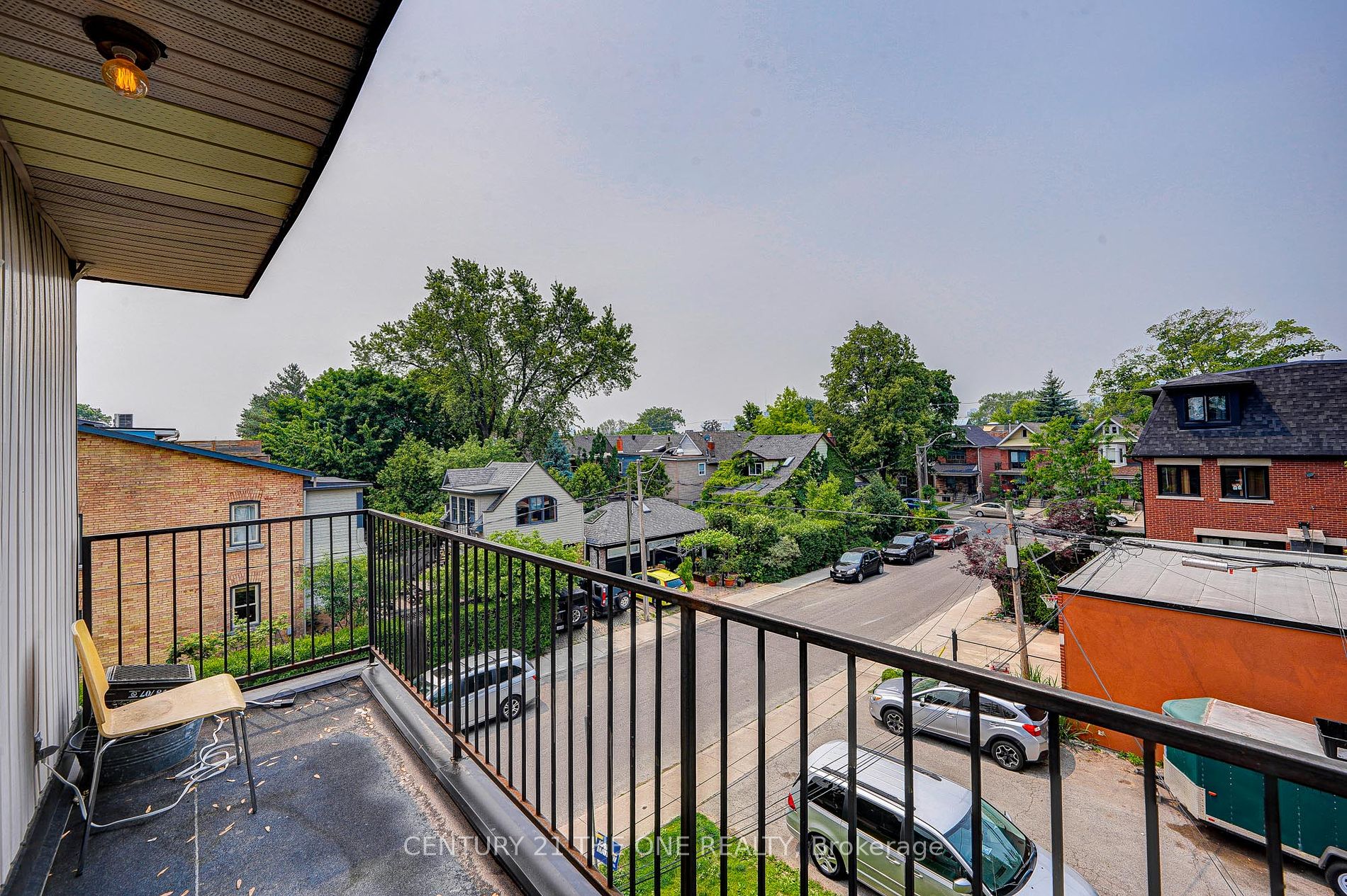 850 Carlaw Avenue, #3rd Flr