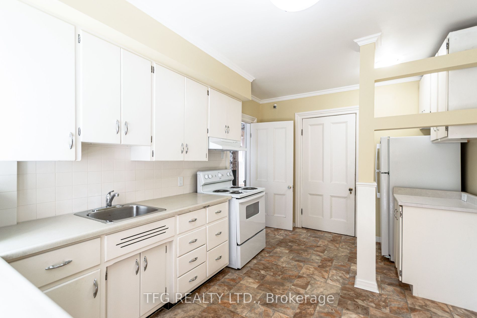 21 Elgin St