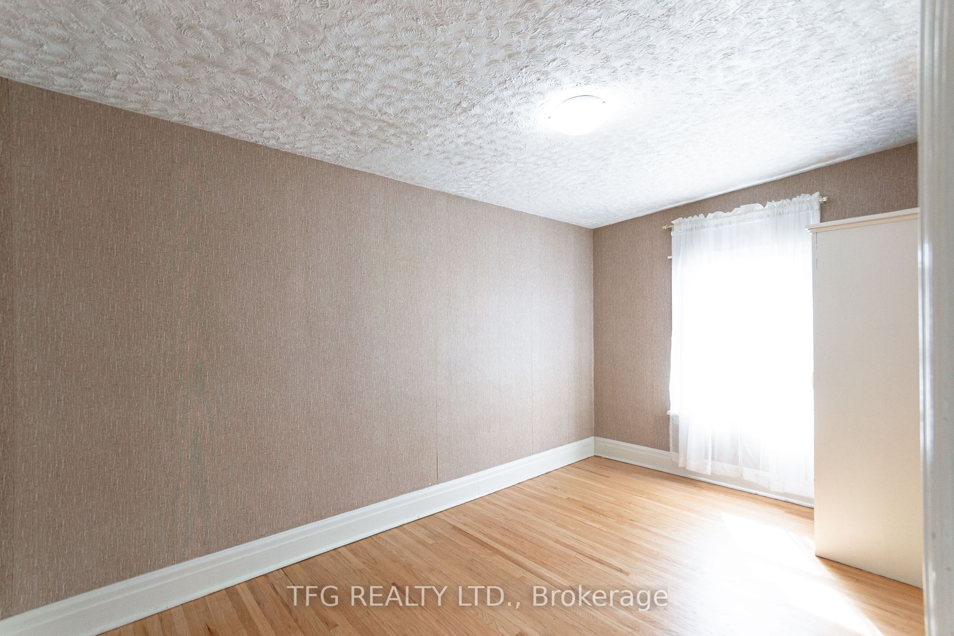 21 Elgin St