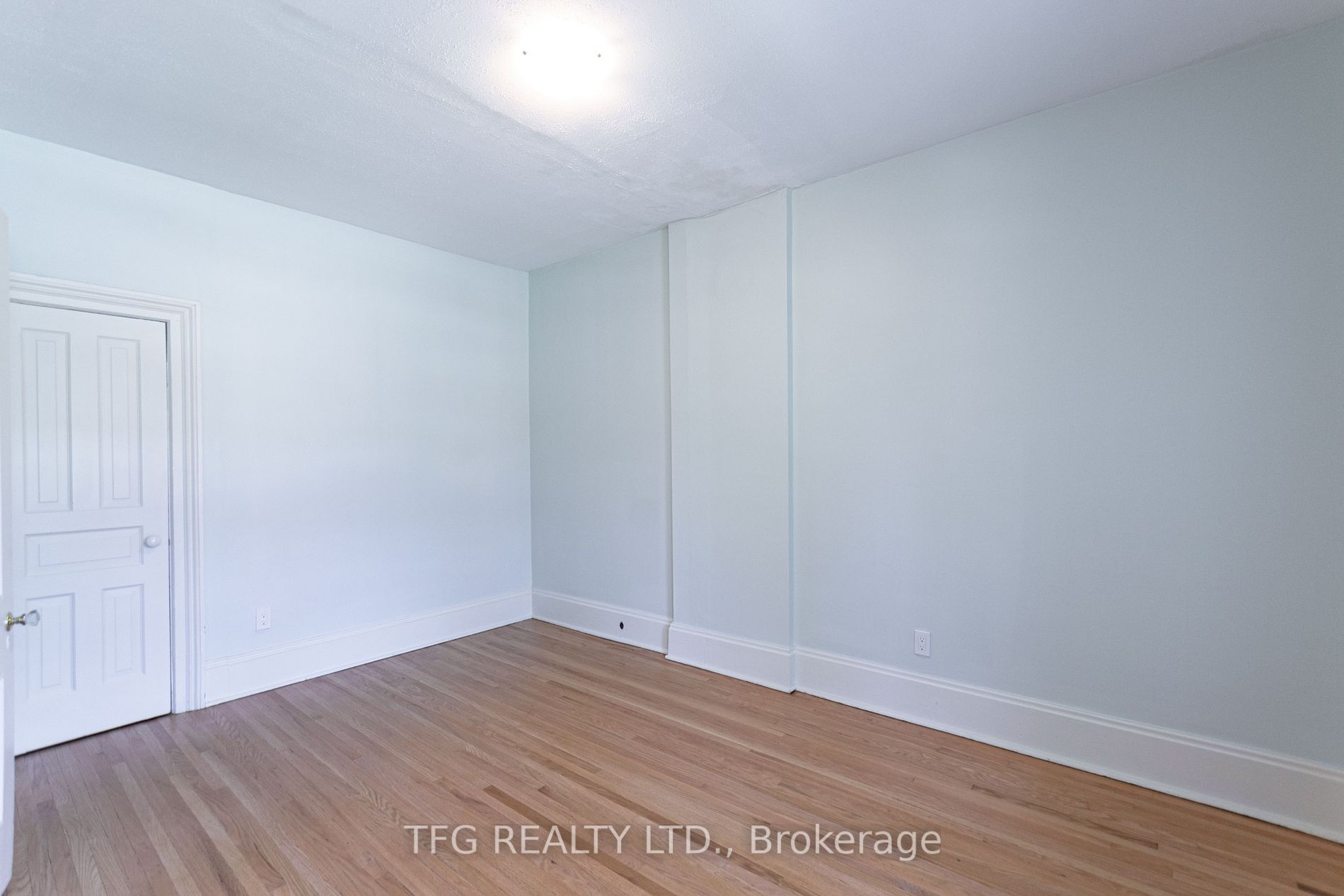 21 Elgin St