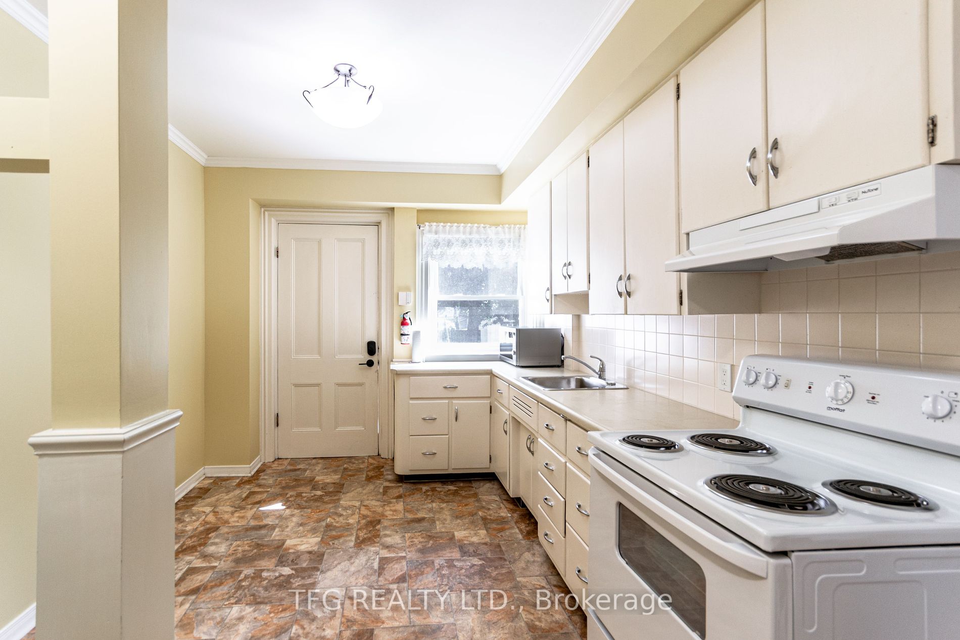 21 Elgin St