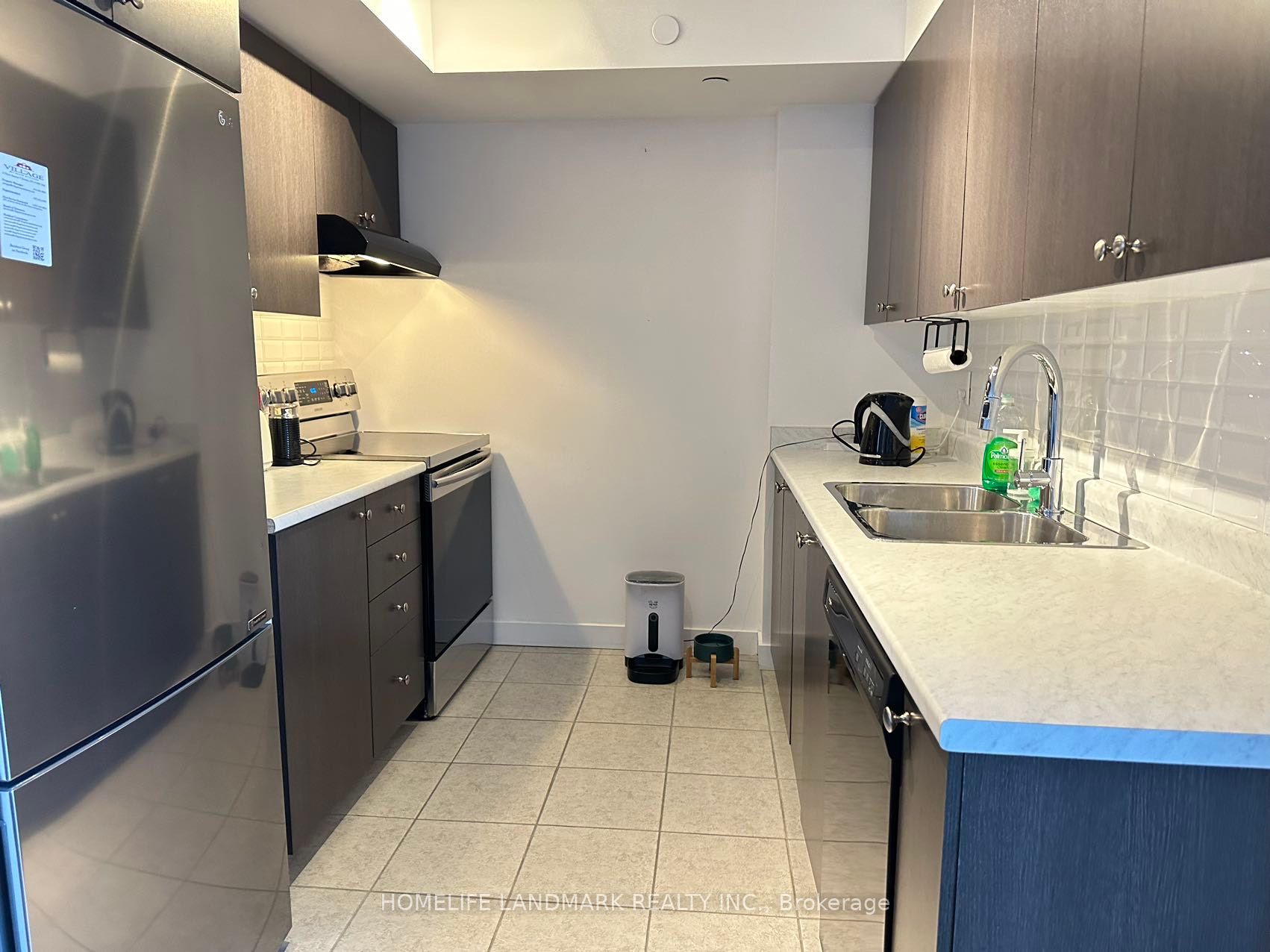 8 Trent Ave, #406