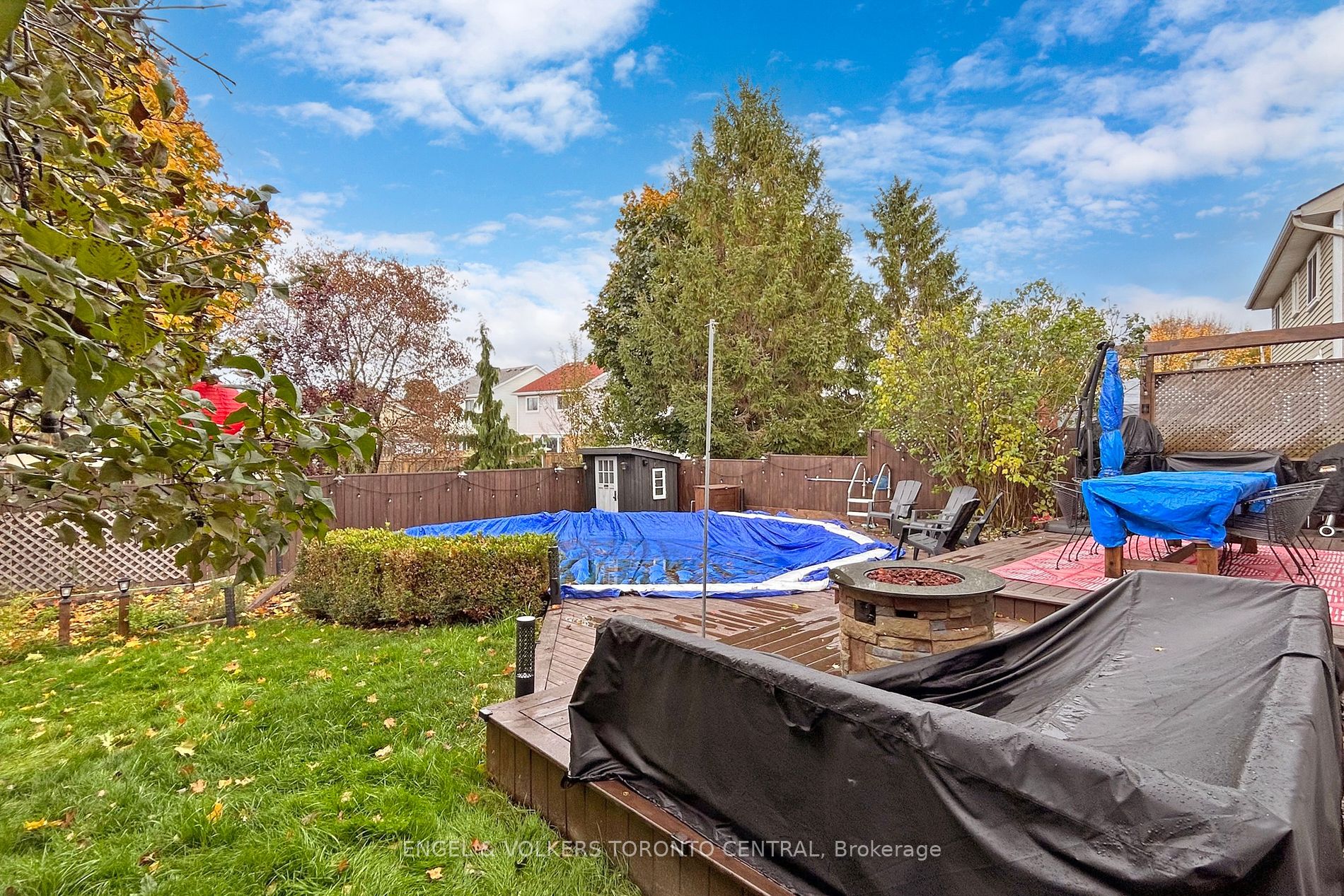 899 Finley Ave