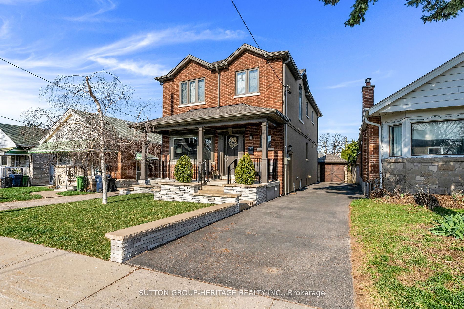 33 Norlong Boulevard