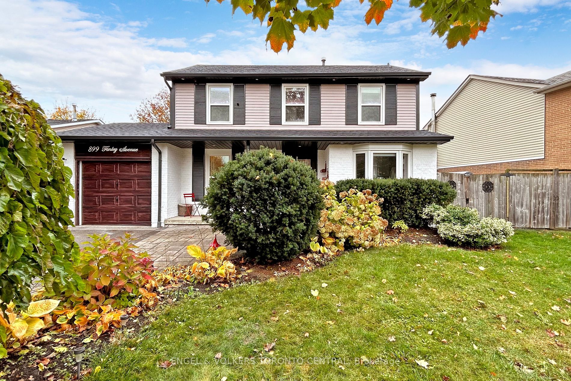 899 Finley Ave