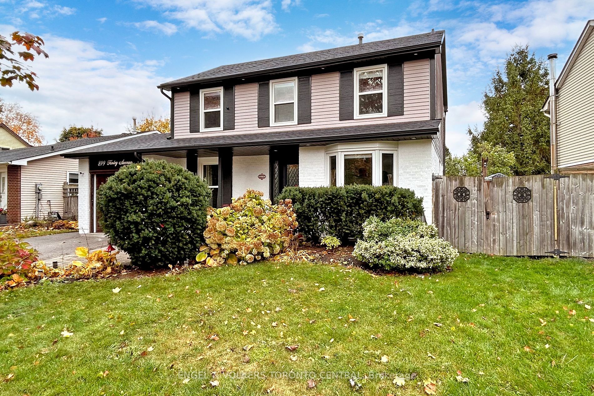 899 Finley Ave
