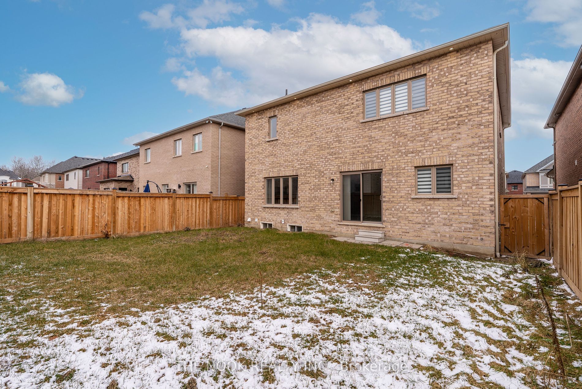 138 Crombie Street