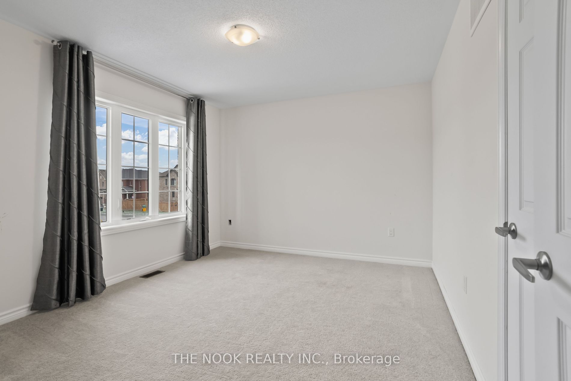 138 Crombie Street
