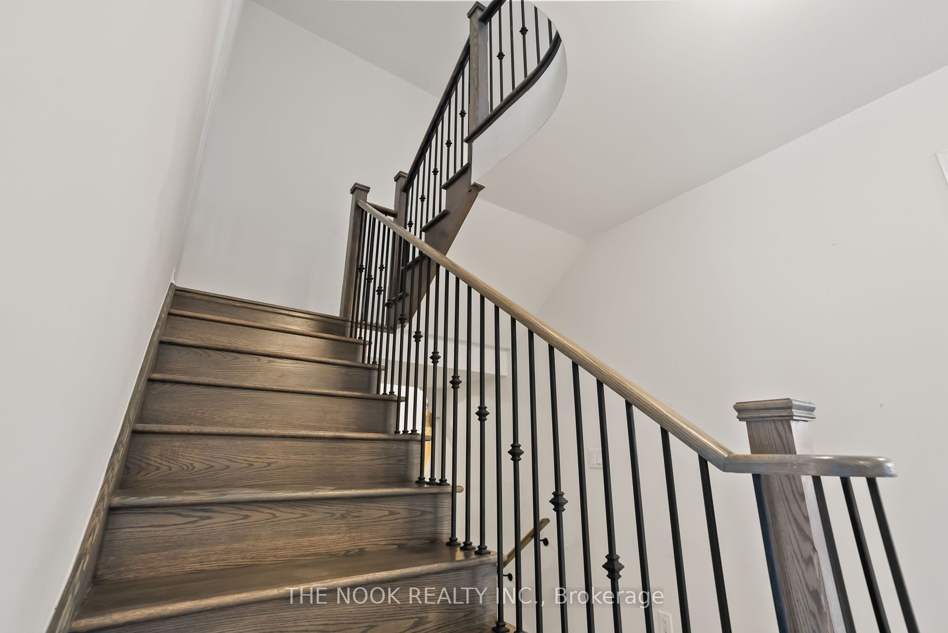 138 Crombie Street