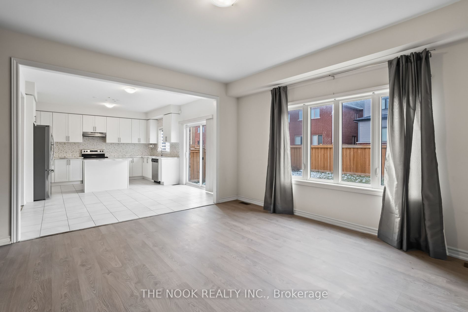 138 Crombie Street