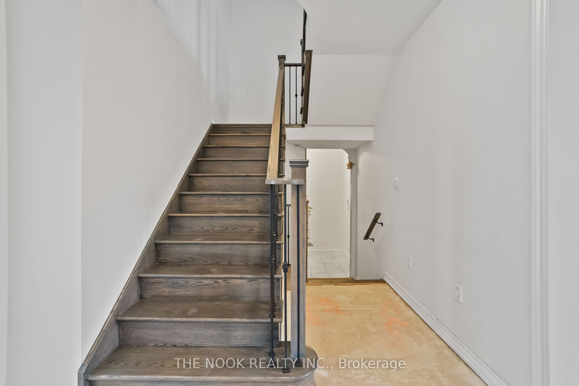 138 Crombie Street
