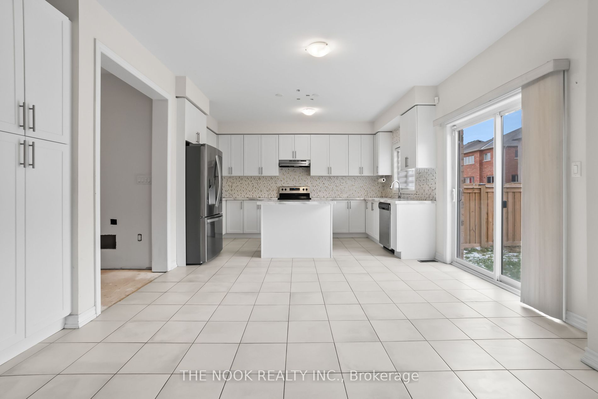 138 Crombie Street