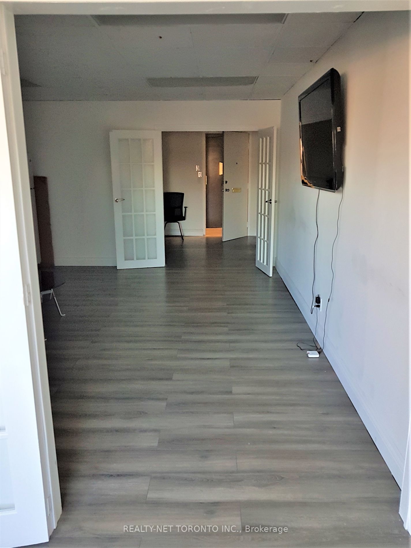 2167 victoria park Avenue, #204