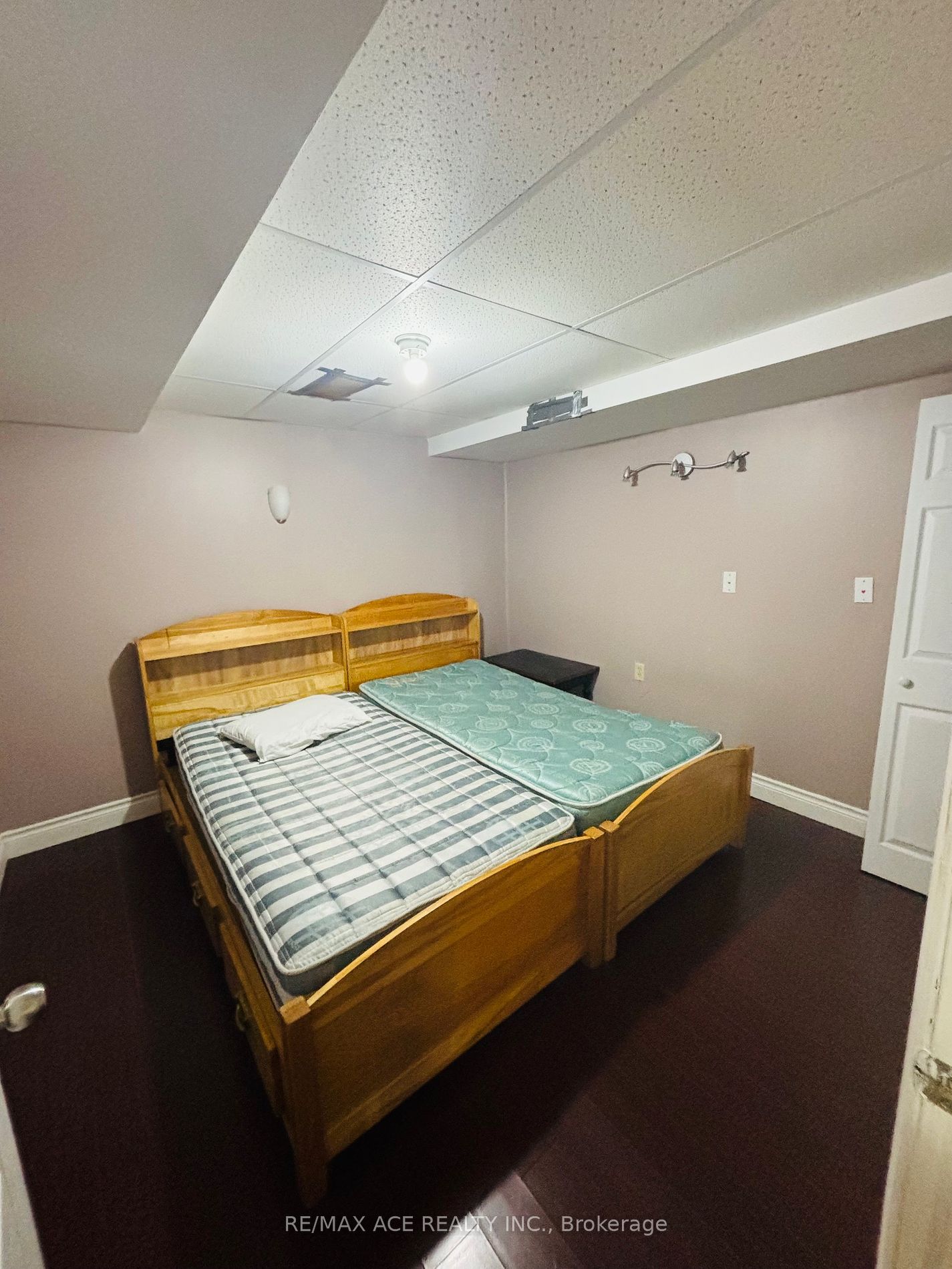 27 Valley Centre Dr, #Bsmt
