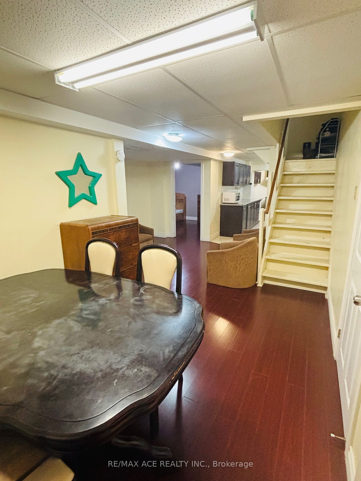 27 Valley Centre Dr, #Bsmt