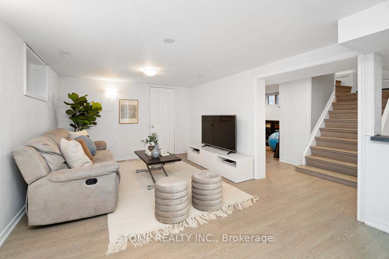 426 Perry Street