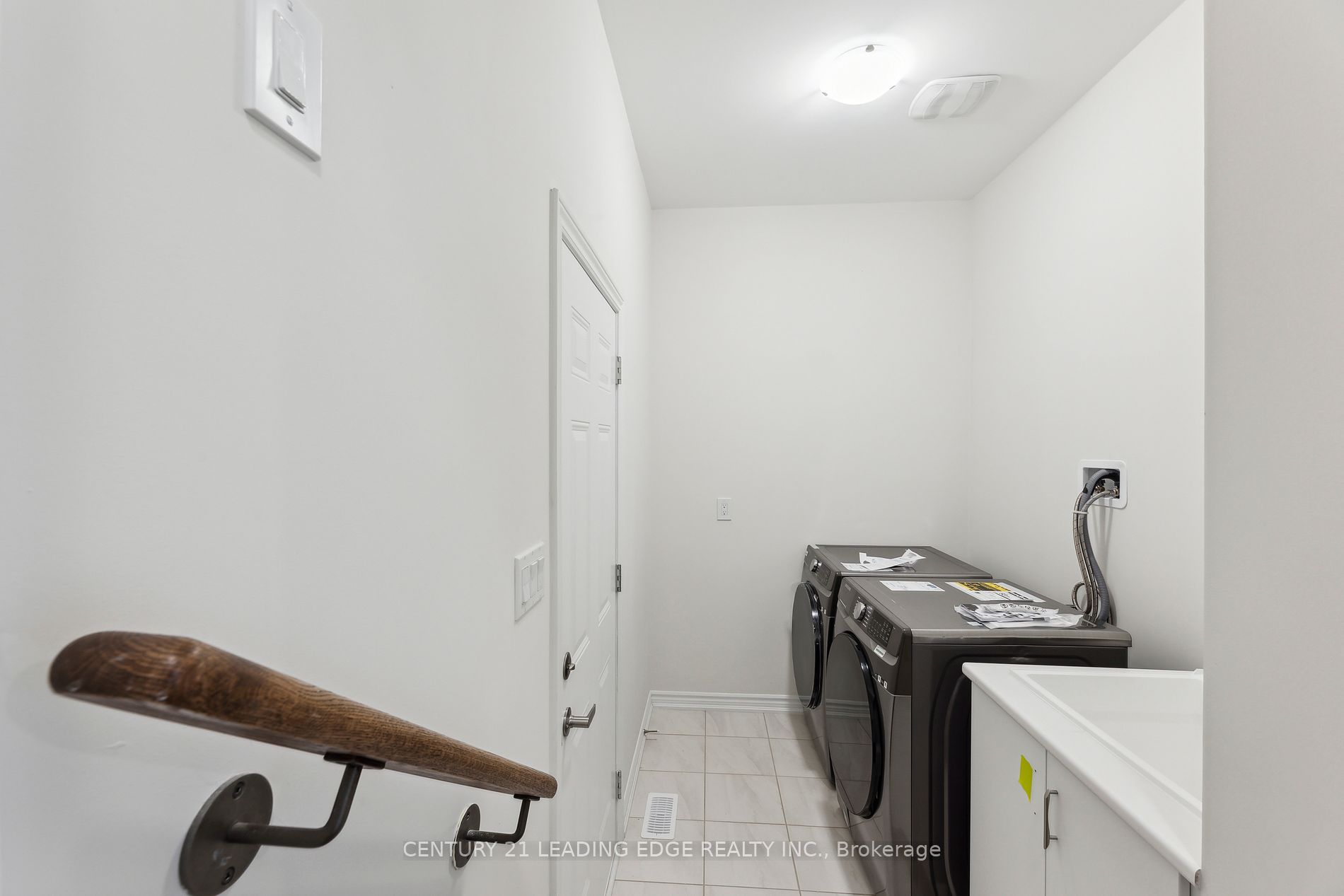 16 Bromfield St