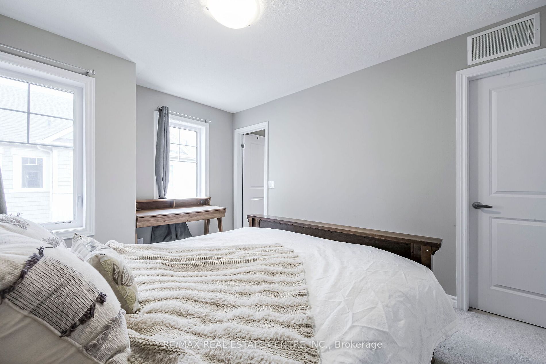 2500 Hill Rise Court, #86