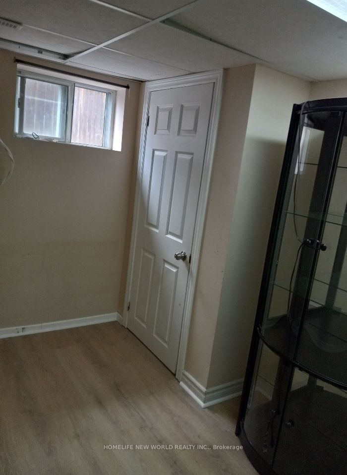 11 Ellington Dr, #Bsmt