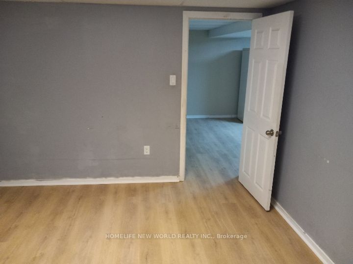 11 Ellington Dr, #Bsmt