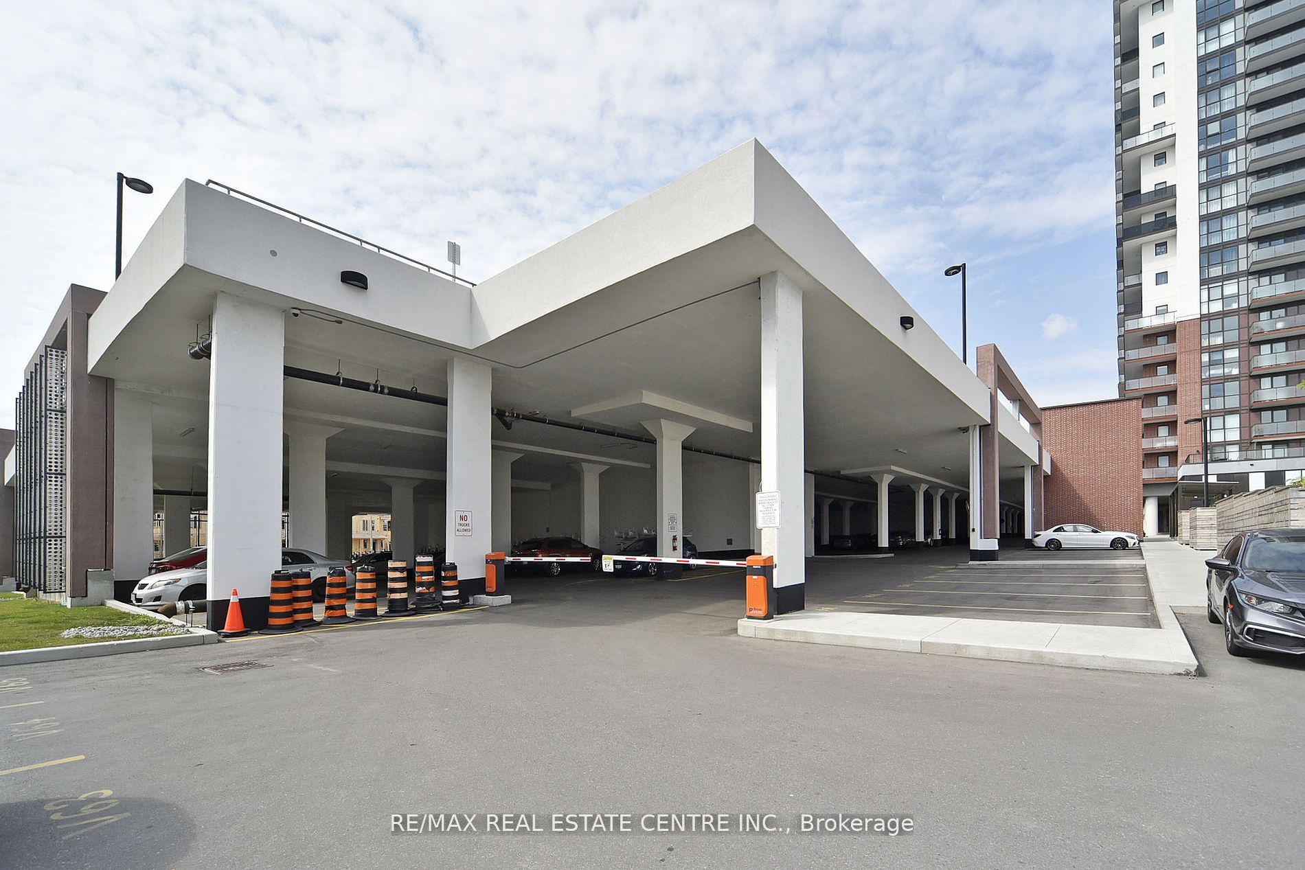 2550 Simcoe Street, #1814