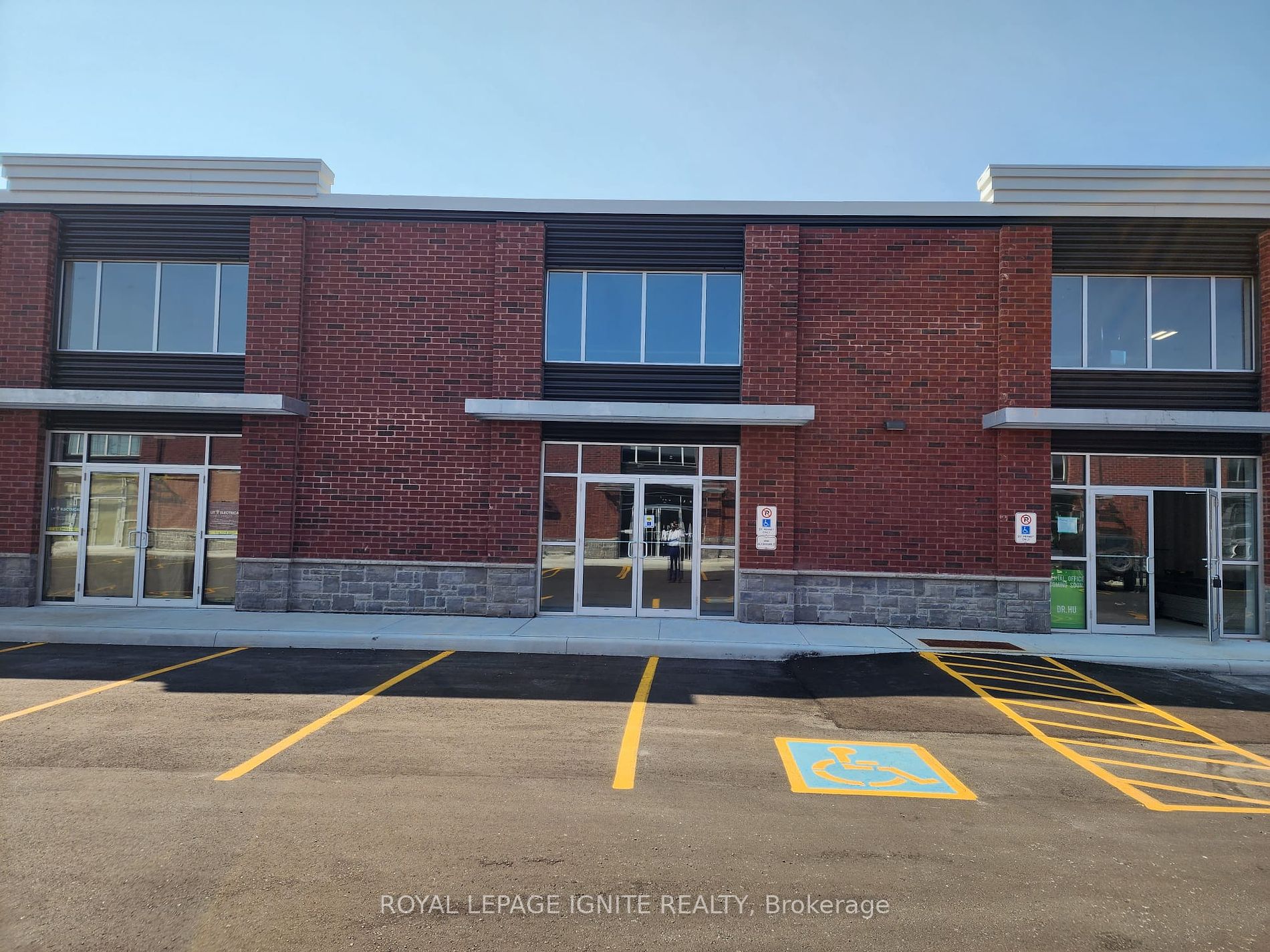 462 Taunton Rd W, #25