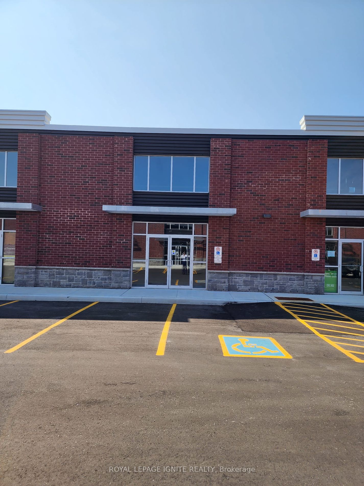 462 Taunton Rd W, #25