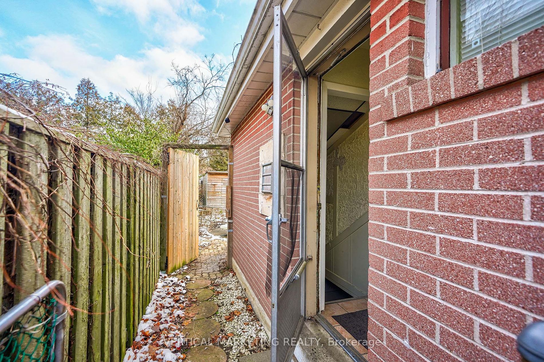 29 Bledlow Manor Drive