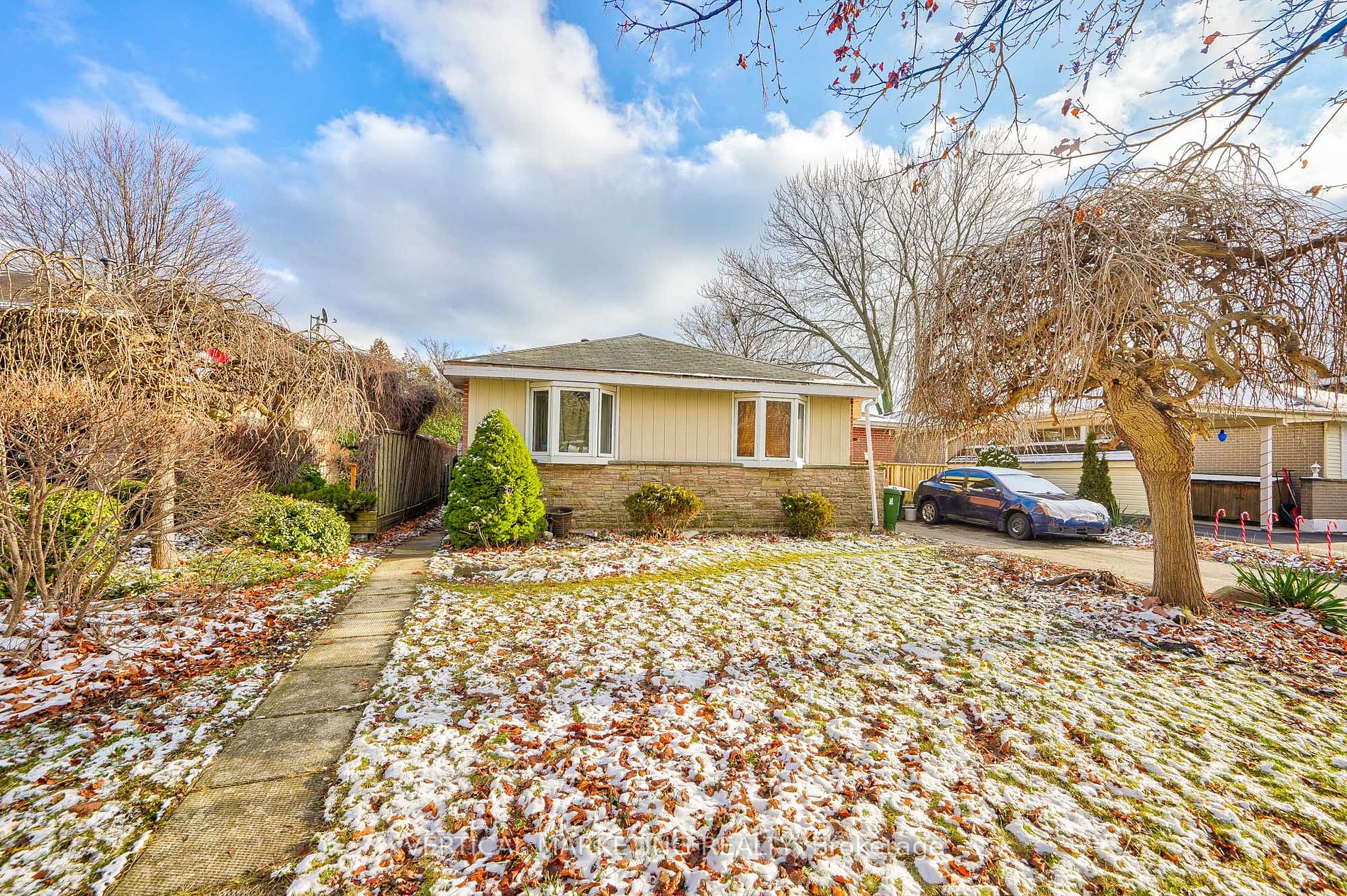 29 Bledlow Manor Drive