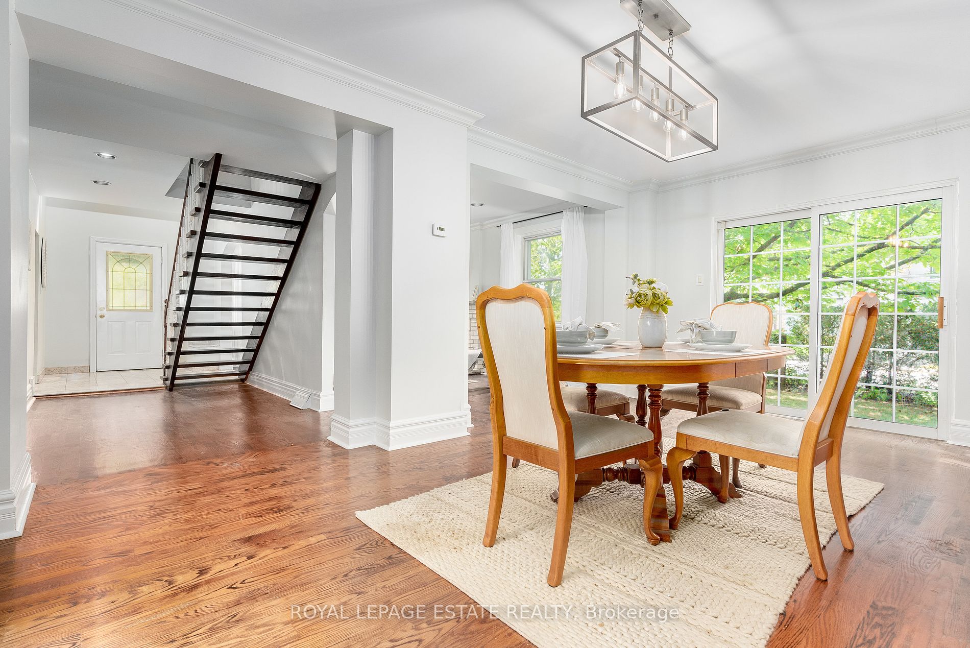 2 Highcliff Cres