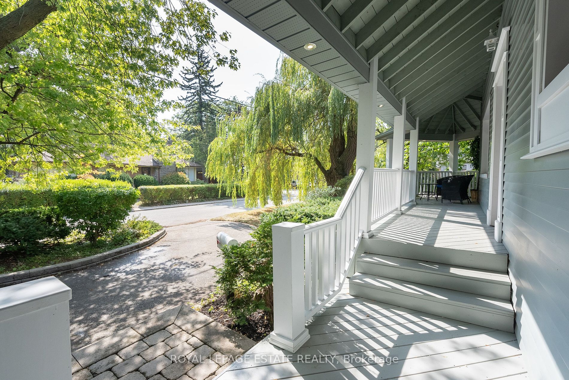 2 Highcliff Cres