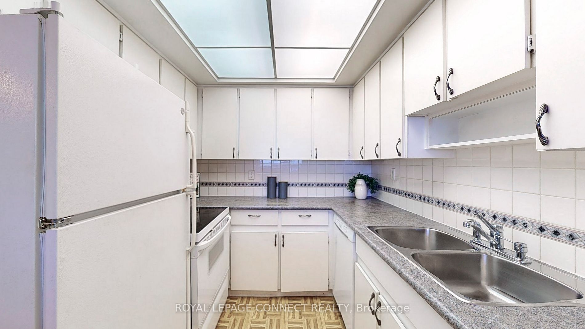 121 Ling Rd, #1403