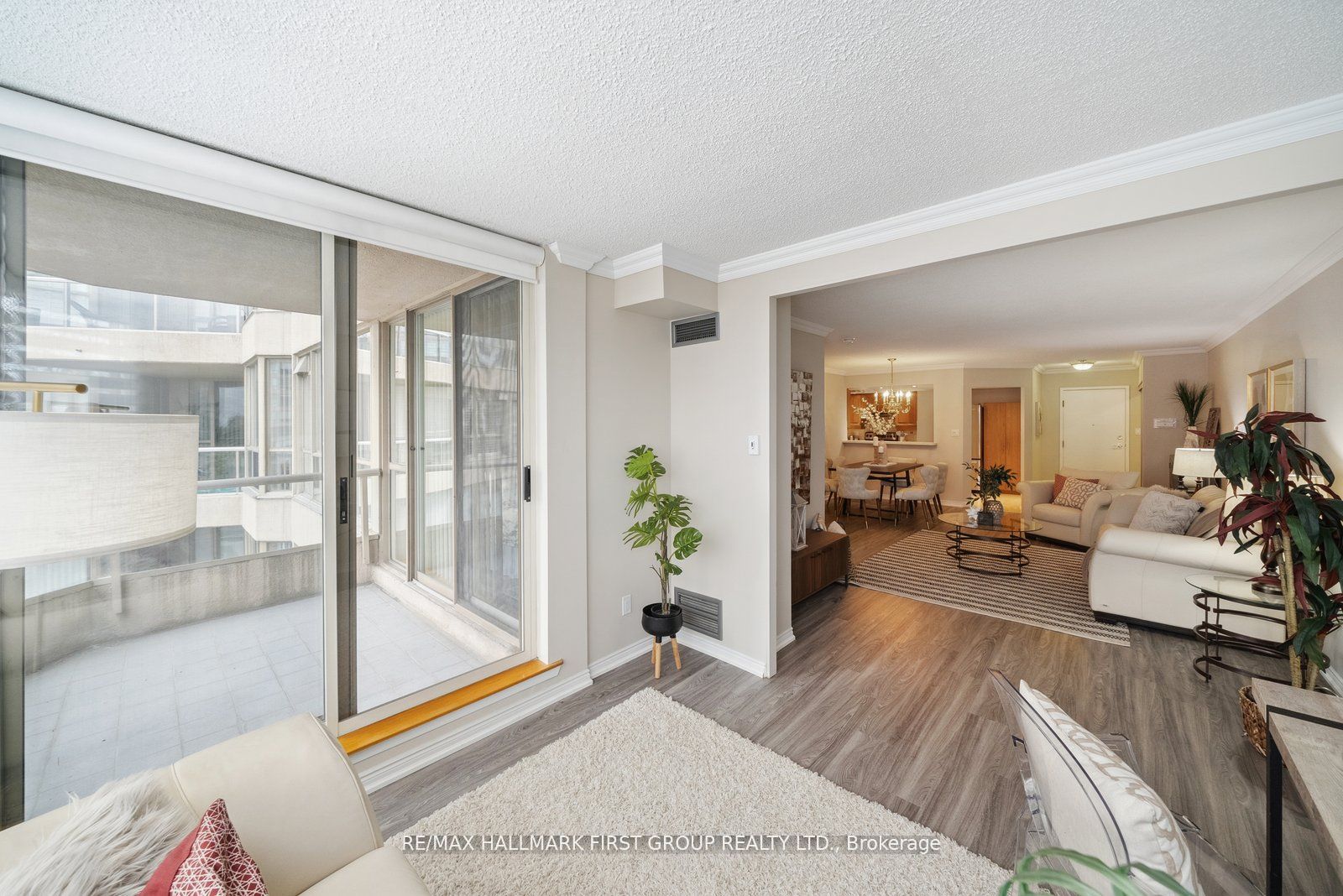20 Guildwood Pkwy, #410