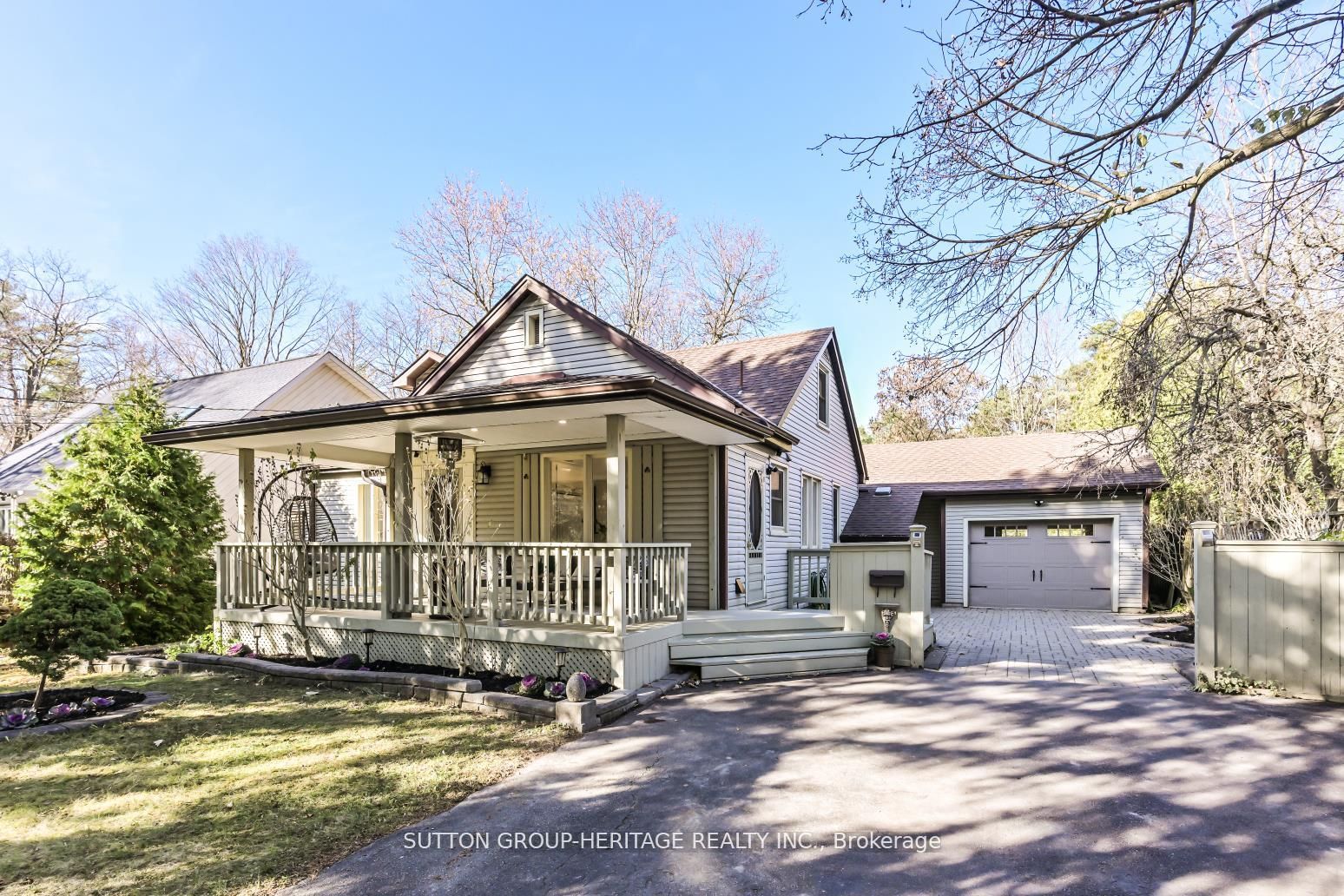 50 Twyn Rivers Dr