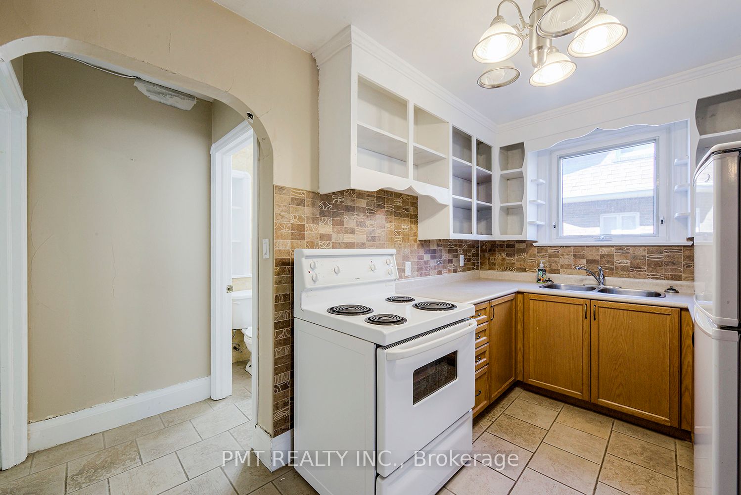 393 King St E, #1