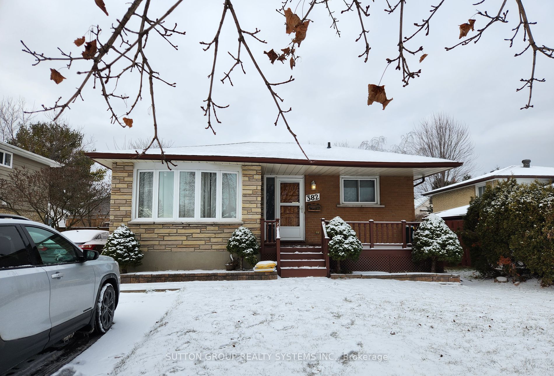 382 Fairlawn Street