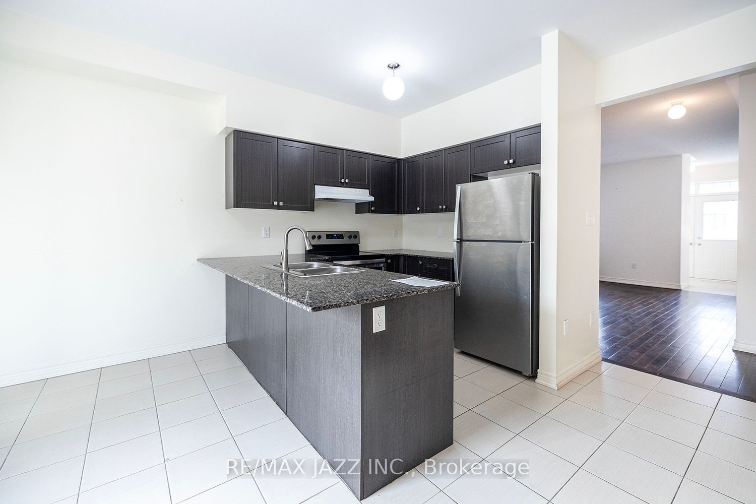 172 Bruce Cameron Dr