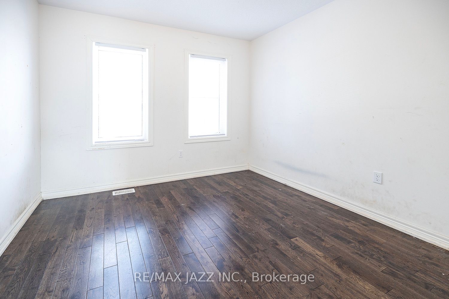 172 Bruce Cameron Dr