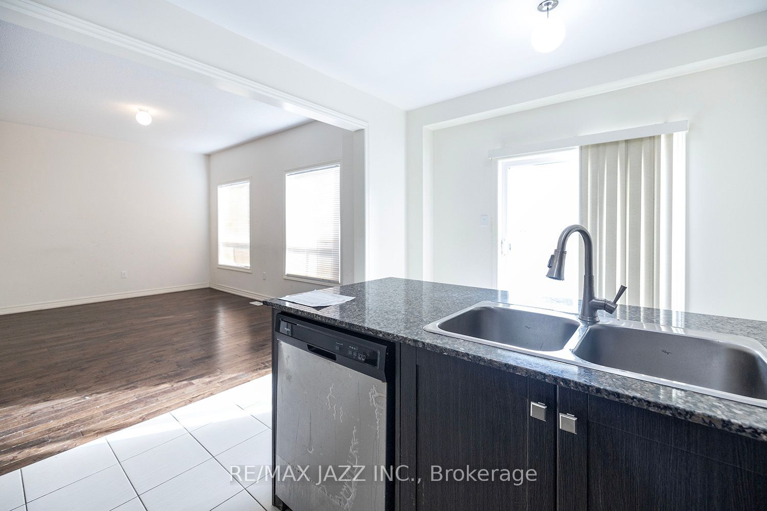 172 Bruce Cameron Dr