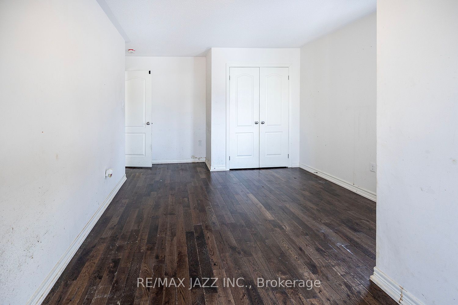 172 Bruce Cameron Dr