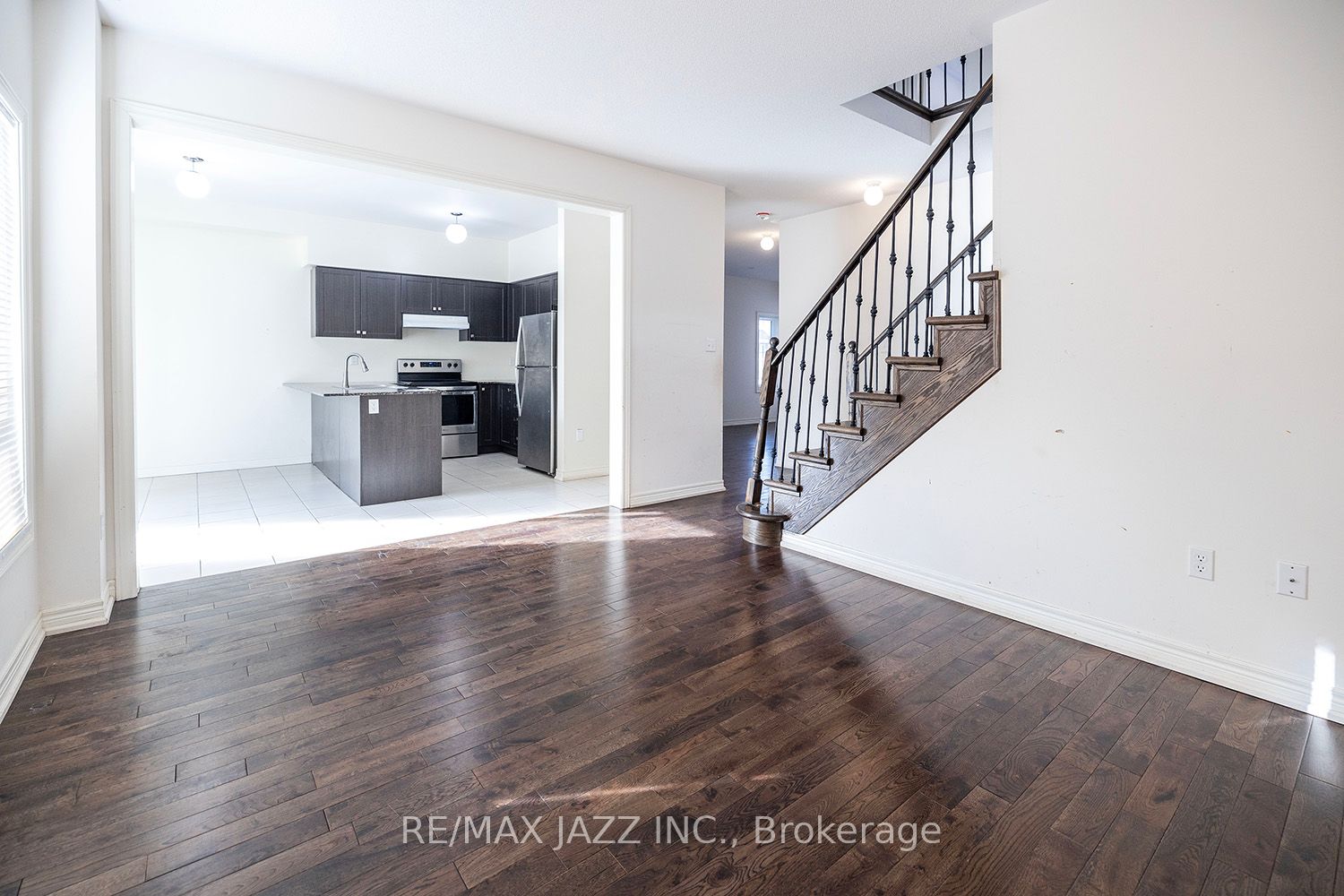 172 Bruce Cameron Dr